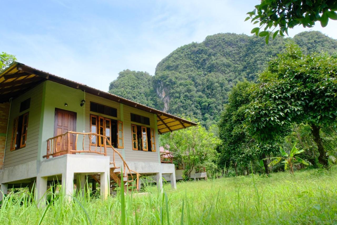 Monkey Mansion - Jungalows & Tours Khao Sok National Park Exteriör bild
